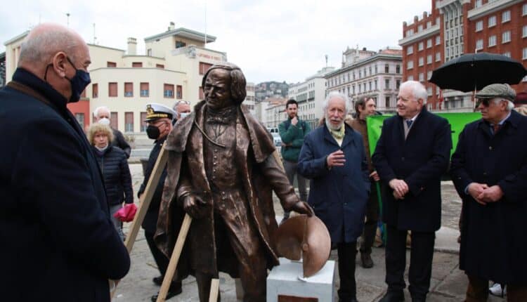 Trieste, inaugurata la statua in ricordo di Josef Ressel