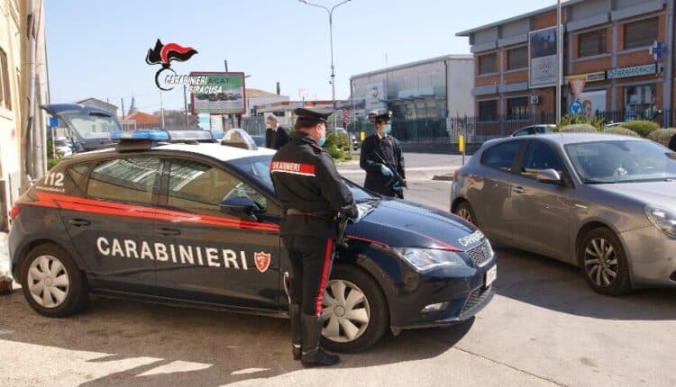 Siracusa, i Carabinieri arrestano stalker, piromane e spacciatore