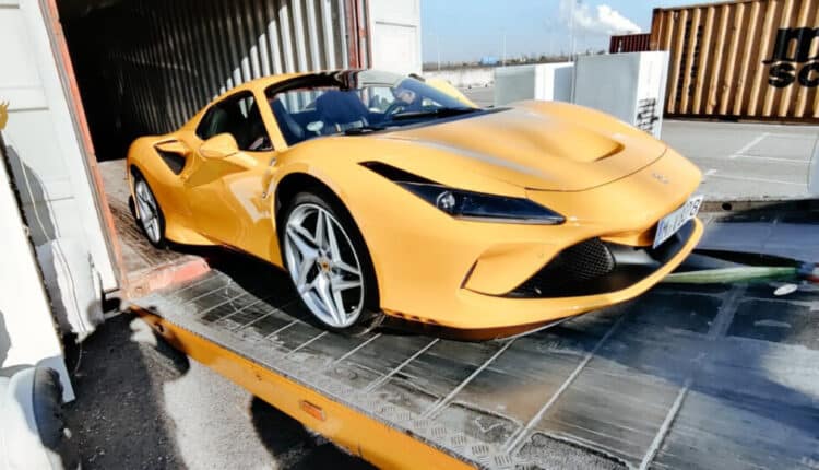 Genova, la Polizia di Stato recupera 2 auto di lusso rubate