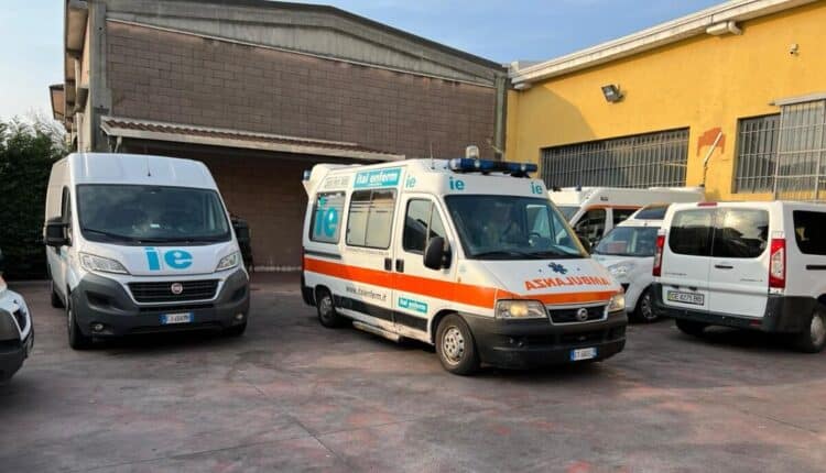 Cologno Monzese, partite due ambulanze piene di farmaci e parafarmaci per l'emergenza in Ucraina: aiuti fondamentali per i bisognosi