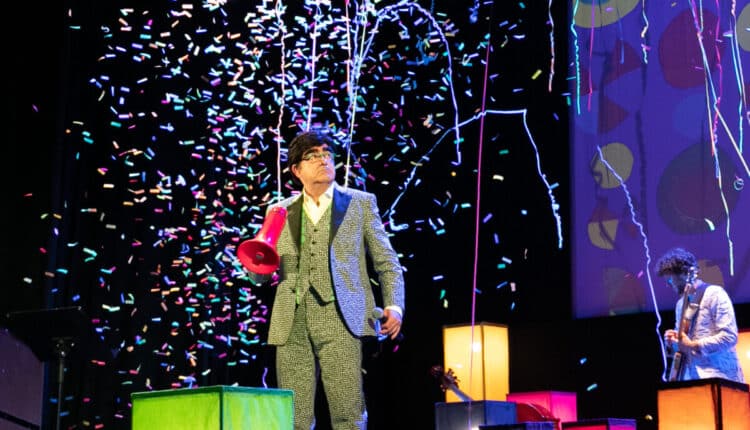 La Spezia, Elio in "Ci vuole orecchio – Elio canta e recita Enzo Jannacci"