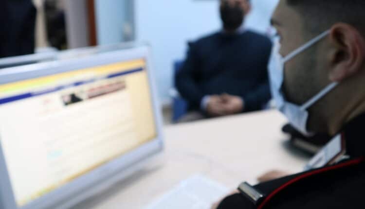 Nuoro, truffa on-line: 2 persone denunciate