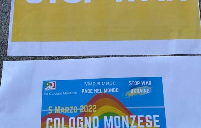 Cologno, sfilata per la pace in Via Indipendenza al grido “Stop War”