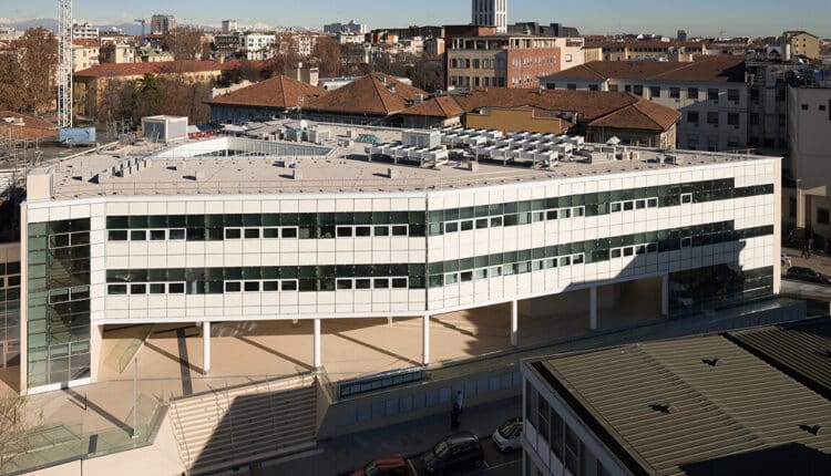 Milano, ladri di farmaci al Policlinico: 3 arrestati