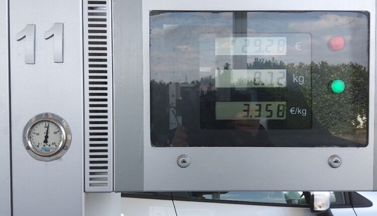 Modena, prezzi carburante irregolari, sanzionati sei distributori