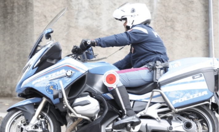 Bolzano, perquisita l'abitazione di un giovane albanese: ritrovata della cocaina, dell'hashish e diversi contanti