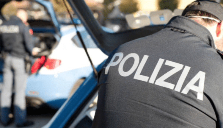 Crotone, un uomo colpisce mortalmente l'ex moglie al petto con un colpo di pistola dopo una lite accesa riguardante il loro matrimonio