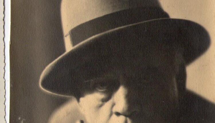 Modena, aperitivo con caricatura e mostra di Umberto Tirelli