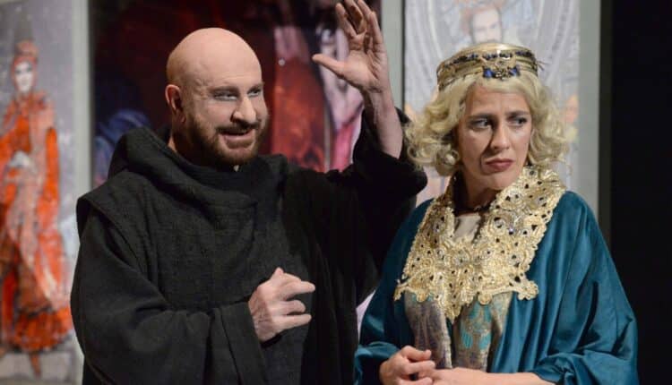 Verona, Grande Teatro: Sebastiano Lo Monaco porta in scena L’Enrico IV di Pirandello.