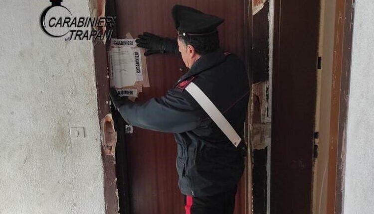Mazara del Vallo (Trapani), i carabinieri sequestrano 2 laboratori di sostanze stupefacenti, sequestrati oltre 45 mila euro in contanti