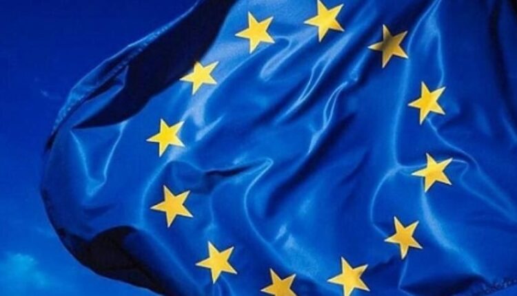 Bologna, R.E.D.Carpet (Reframing the European Dream). Giovedì 24 marzo inaugura l'installazione di Unibo e Cantieri Meticci a Palazzo D'Accursio.