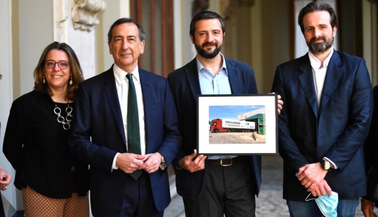 Milano, donate 10 tonnellate di cibo a Varsavia