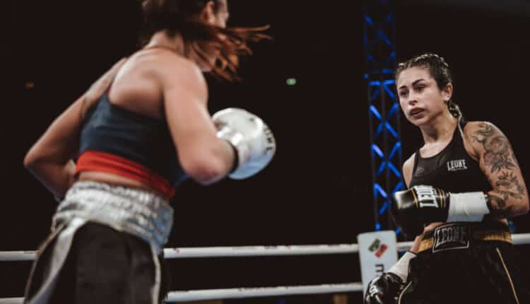 Milano, incontro di box tra Maria Cecchi e Mary Romero