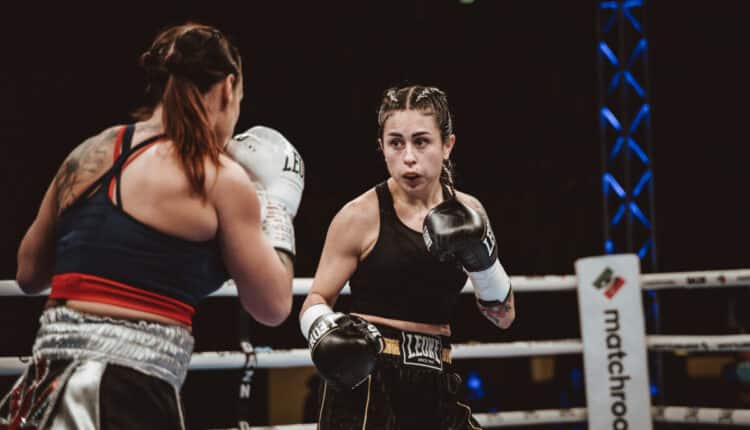 Milano, incontro di box tra Maria Cecchi e Mary Romero