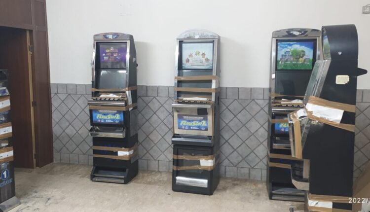 San Marcellino, bisca nel seminterrato di un bar: arrivano i Carabinieri