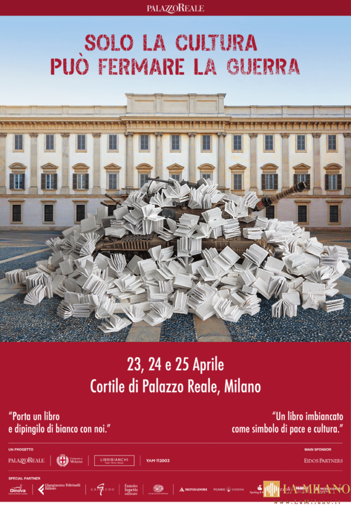 Milano, in piazzetta Reale la cultura che ferma la guerra