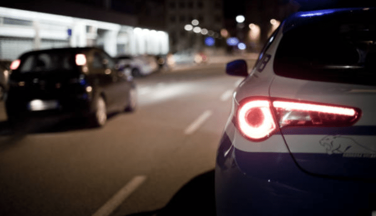 Napoli, denunciato il titolare di una sala scommesse abusiva