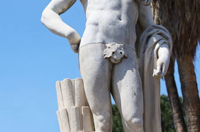 Napoli, consegnate le 8 statue per il restauro