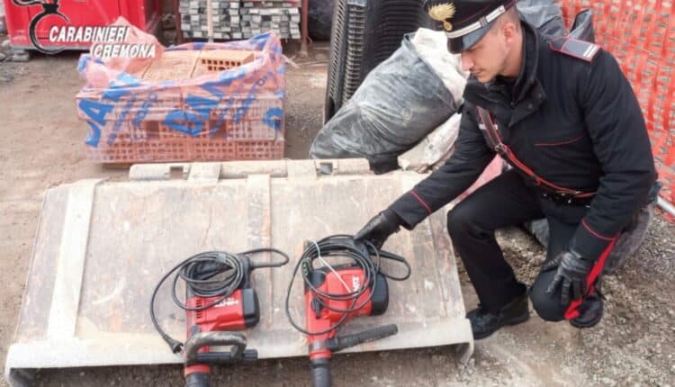 Cremona, ladro di gasolio e trapani bloccato dai Carabinieri