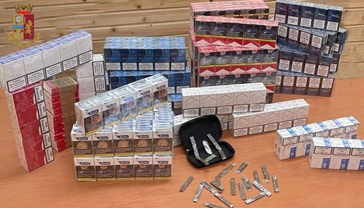 Napoli, detiene droga e TLE in casa, arrestato