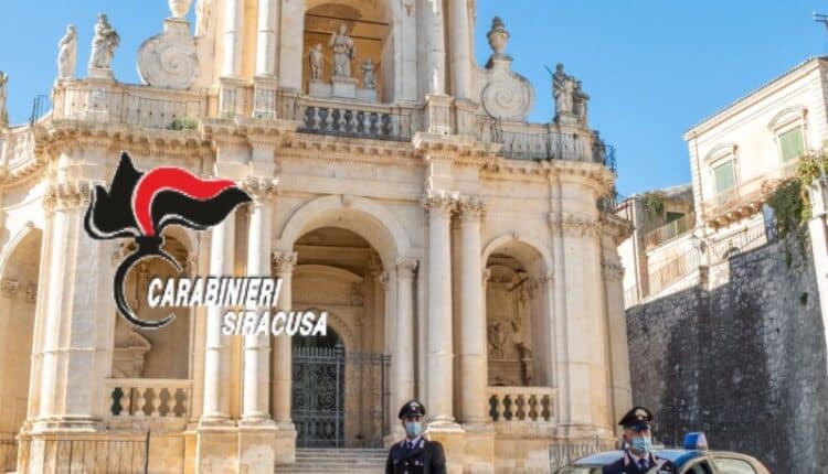 Siracusa, stalker vandalizza auto della ex moglie: arrestato