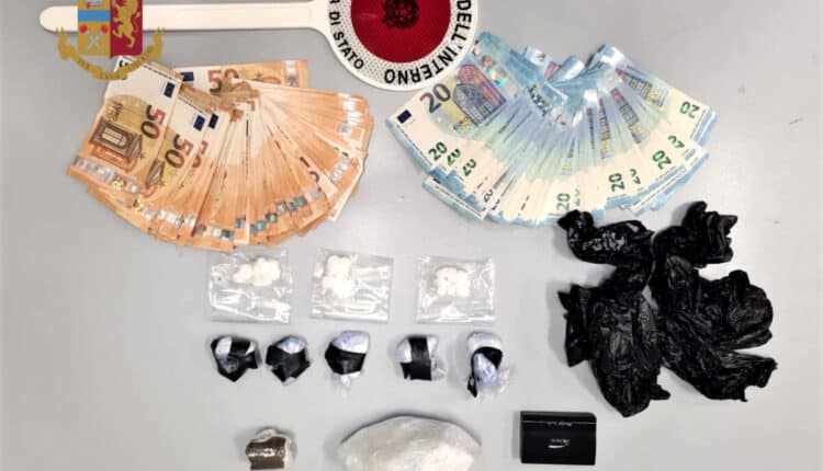Milano, spaccio di stupefacenti: 3 arresti della Polizia di Stato