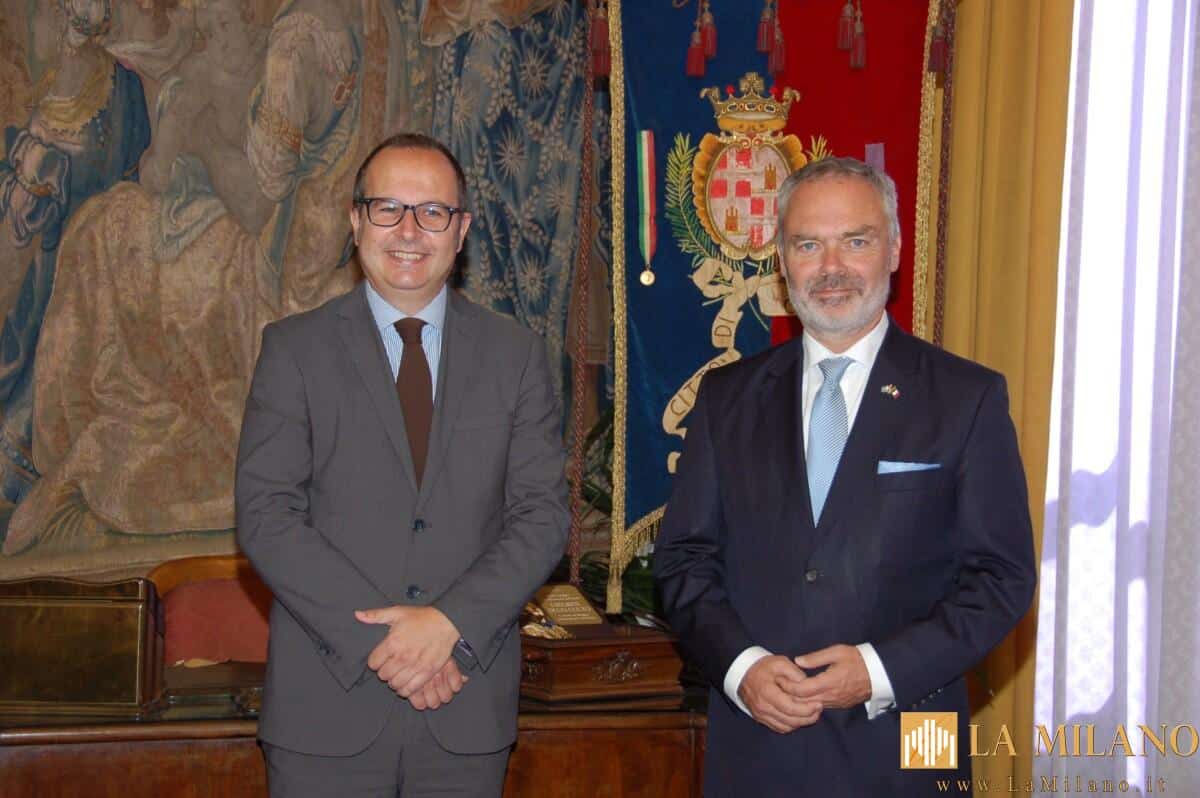 Cagliari, l'Ambasciatore di Svezia Jan Bjorklund accolto in Municipio.