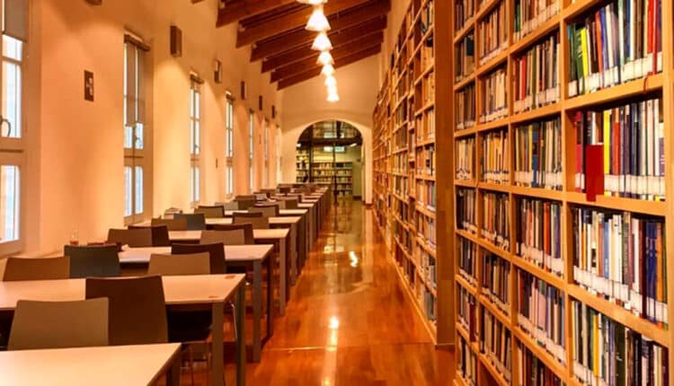 Modena, un omicidio tra gli scaffali della biblioteca di Memo