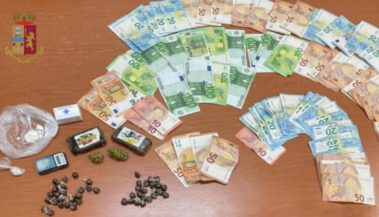 Napoli, a Scampia coniugi sorpresi con la droga: arrestati