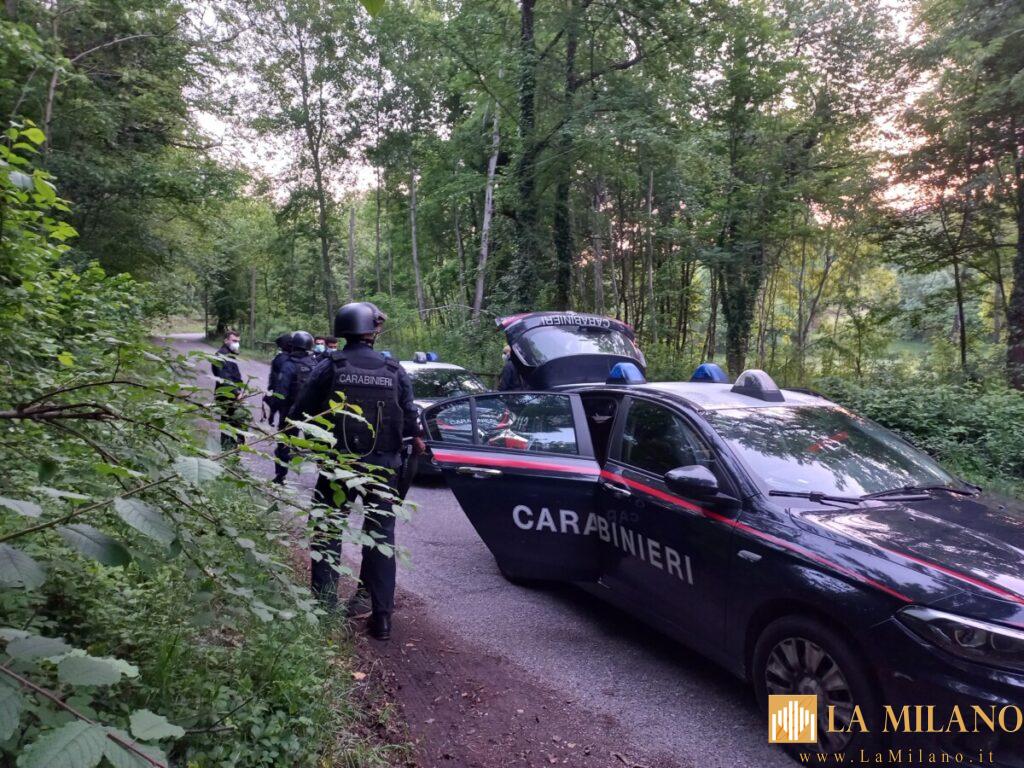 Vergiate, spaccio nei boschi: arrestati 2 pusher