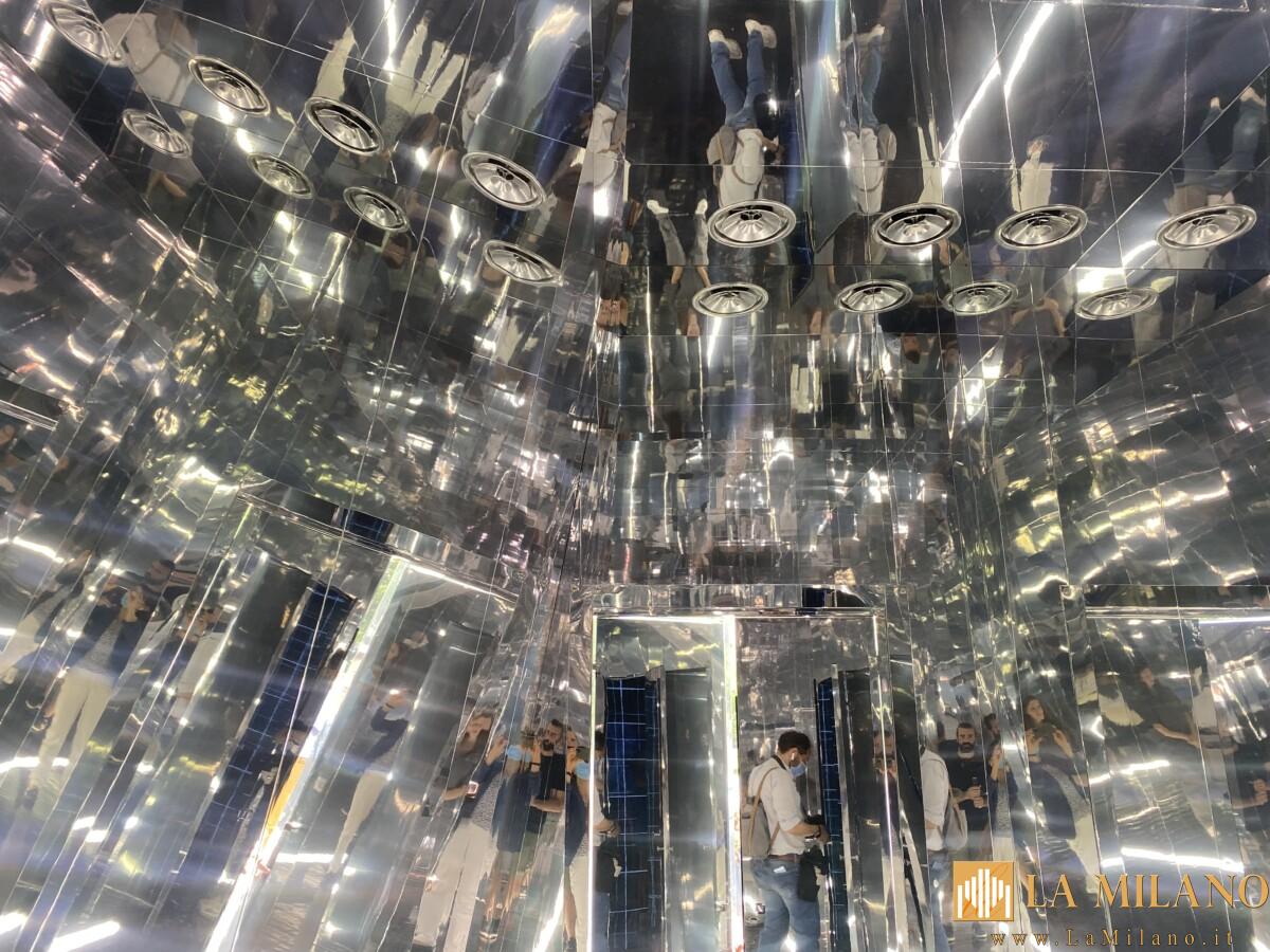 Milano,“Reflection”, casa di specchi contro lo spreco di cibo