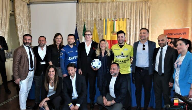 Napoli, II edizione per l'evento benefico di calcio, spettacolo e solidarietà.