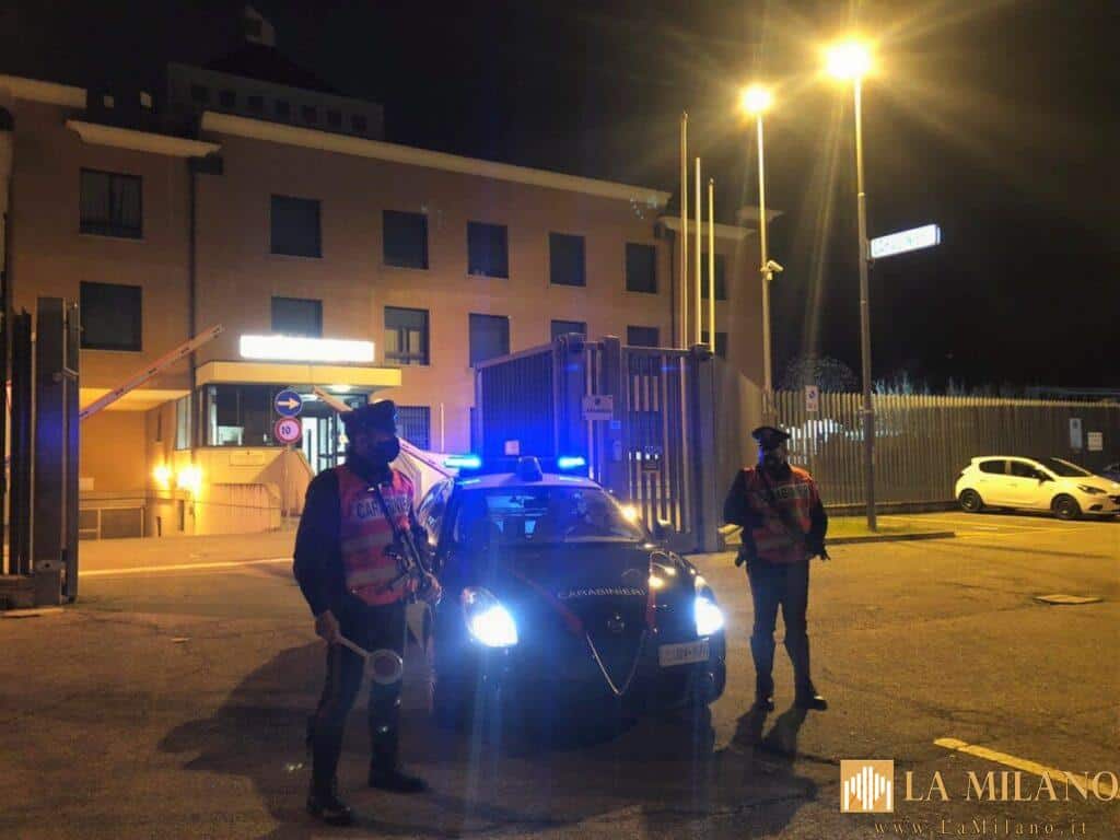 Castenaso, si affaccia al balcone e spara: denunciato