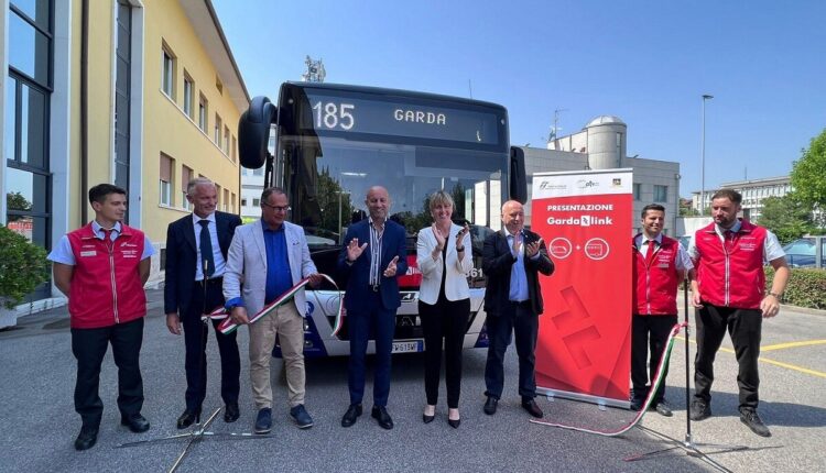 Venezia, Garda link: nuovo servizio di mobilità treno + bus verso lago di Garda