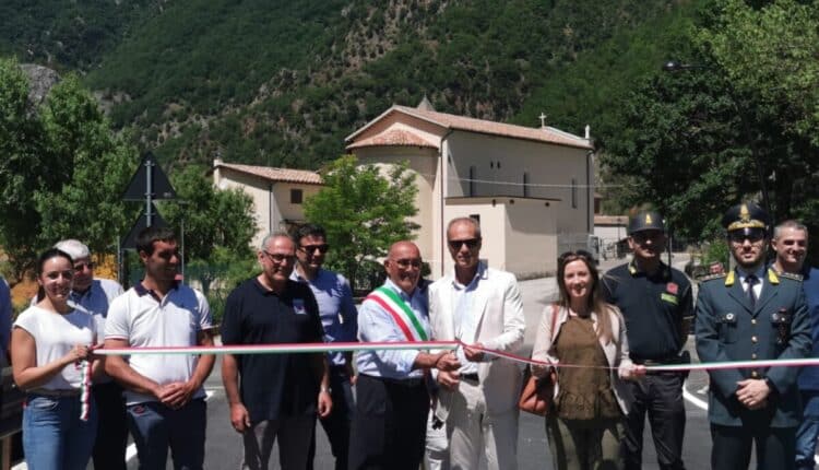 Marche, inaugurato il ponte sulla strada di pian del noce