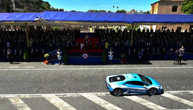 Roma, 2 giugno: sfilata della Polizia di Stato