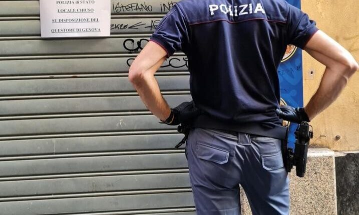 Genova, sospesa la licenza a un locale del centro storico.