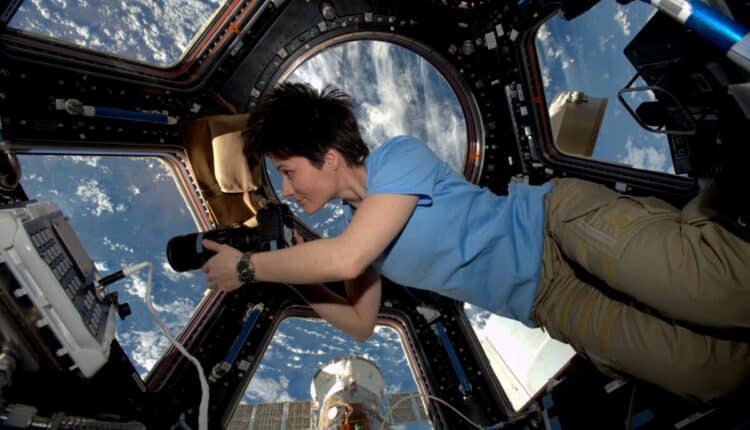 Milano, Samantha Cristoforetti dalla stazione spaziale internazionale