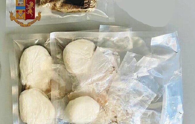 Capri, uomo sbarca da Napoli con la droga: 73enne arrestato