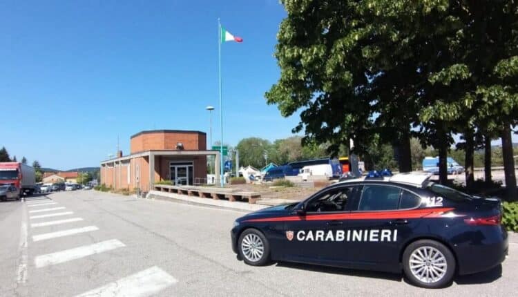 Trieste, furto con "tecnica del lama" allo sportello bancomat: fermata una ladra