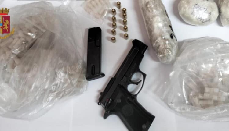 Napoli, eroina e pistole a Ponticelli: arrestato un 36enne