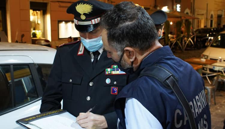 imagoeconomica_1444397_carabinieri_0