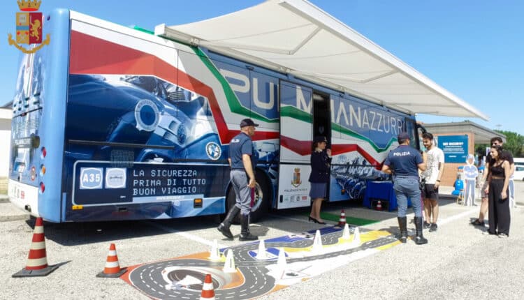 FOTO PULLMAN AZZURRO_Mod