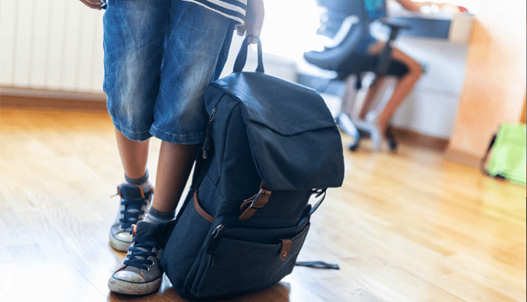 Ritorno a scuola: zaini pesanti e schiena a rischio