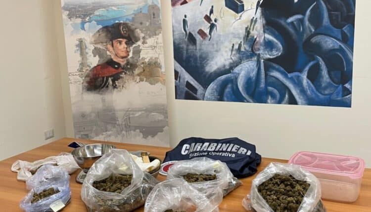 2022.10.13 - Arresto di 2 persone per reati stupef. a Scandale - KR.