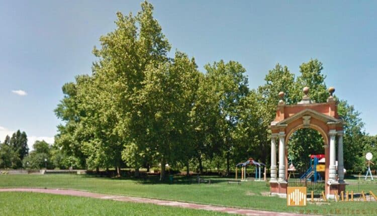 Modena, al parco XXII Aprile avviata la demolizione dell’ex casa scout