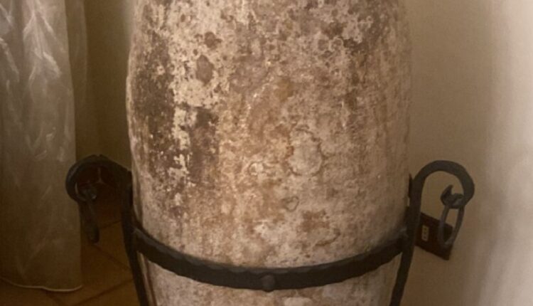 Gaeta, recuperati reperti di epoca precristiana e denunciati due coniugi