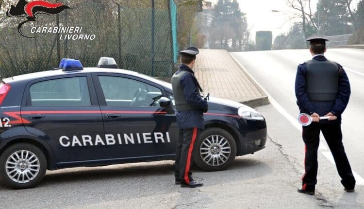 Campiglia Marittima (LI), i Carabinieri di Venturina Terme hanno arrestato un uomo che voleva eludere un controllo per resistenza e lesioni a pubblico ufficiale