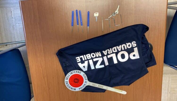 acdd9e5b-7dbf-488f-8c56-af1d8c1d01d3