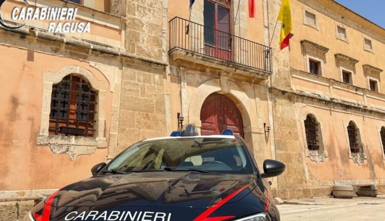 Ragusa, giovane arrestato con 125 grammi di hashish